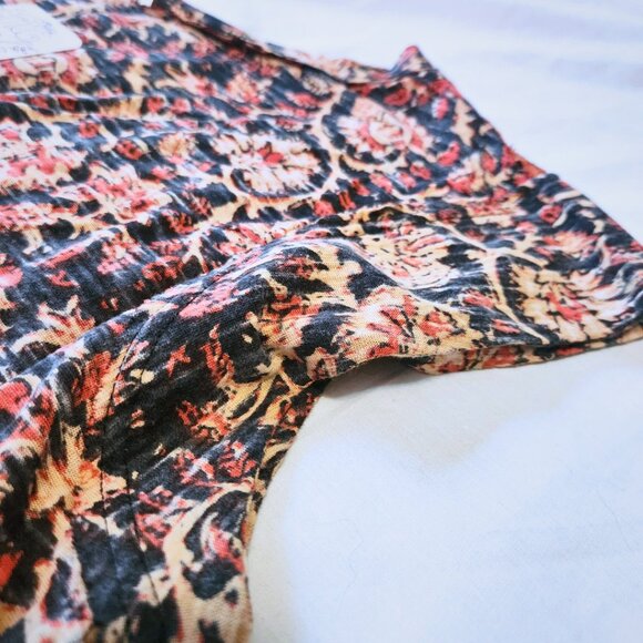 Free People NWT Mixed Print High-Low Boho Tee | Versatile Boho Staple | Size S - Picture 10 of 14